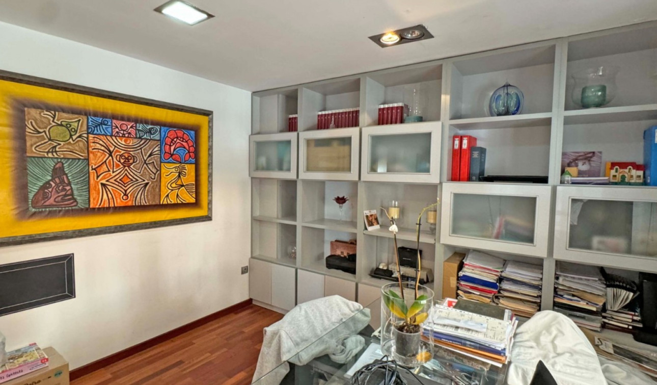 Resale - Apartment / Flat - Torrevieja - Playa del Cura