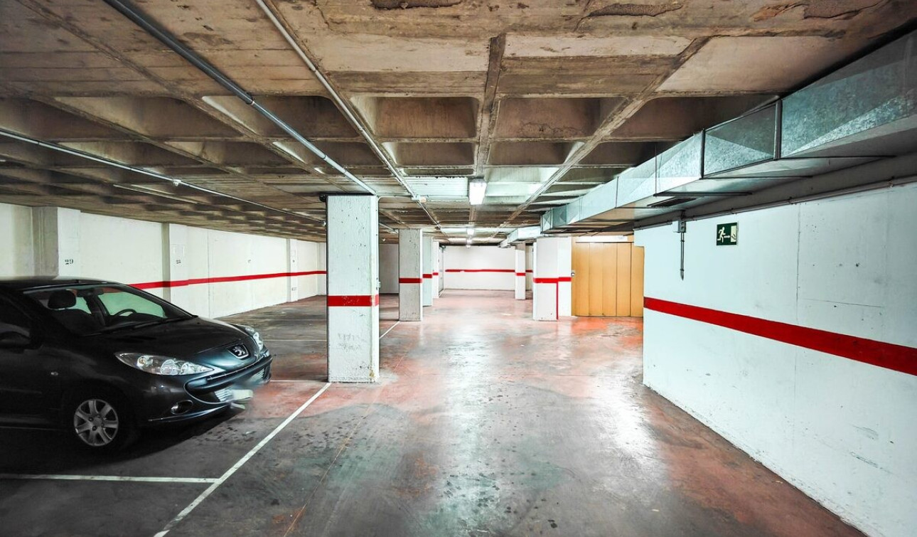 Resale - Apartment / Flat - Torrevieja - Playa del Cura