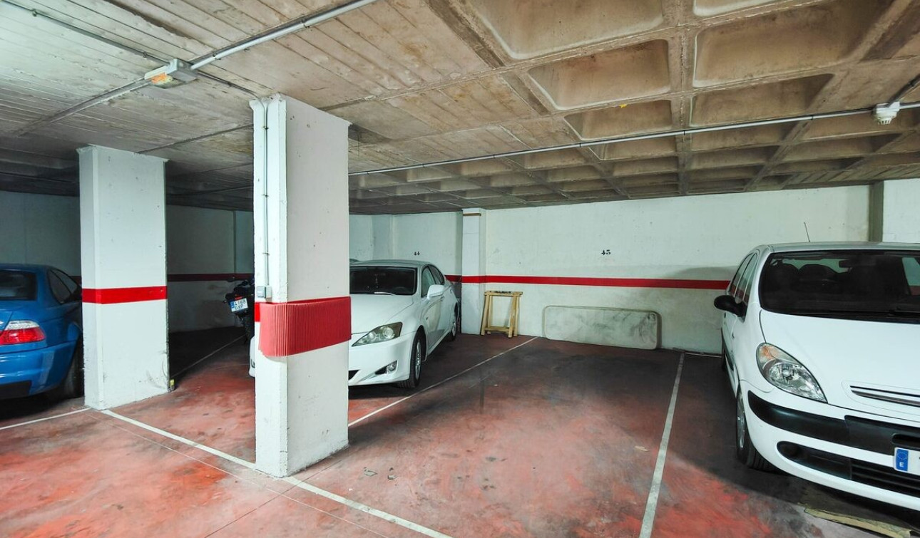 Resale - Apartment / Flat - Torrevieja - Playa del Cura