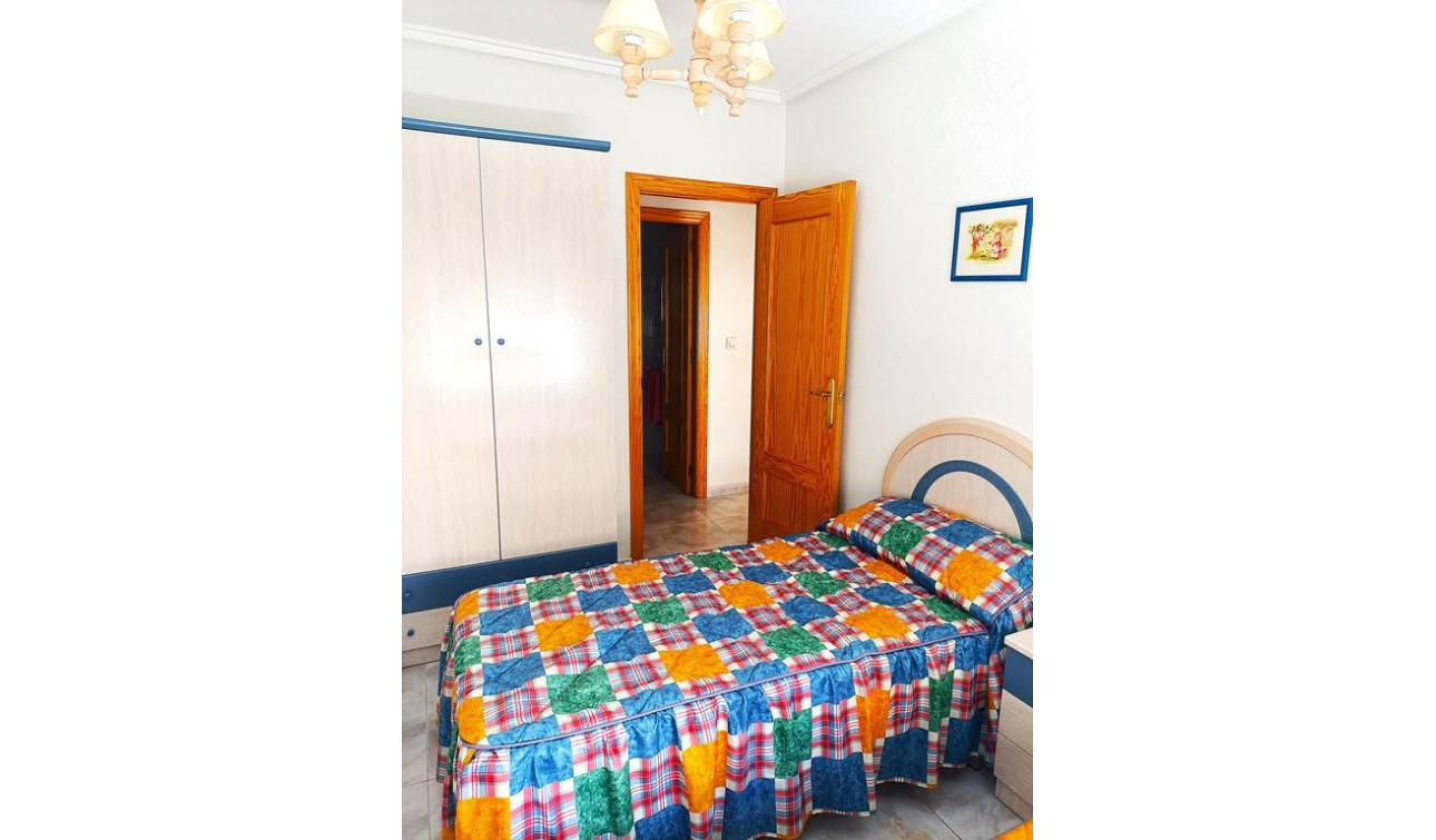 Resale - Apartment / Flat - Torrevieja - Playa del Cura