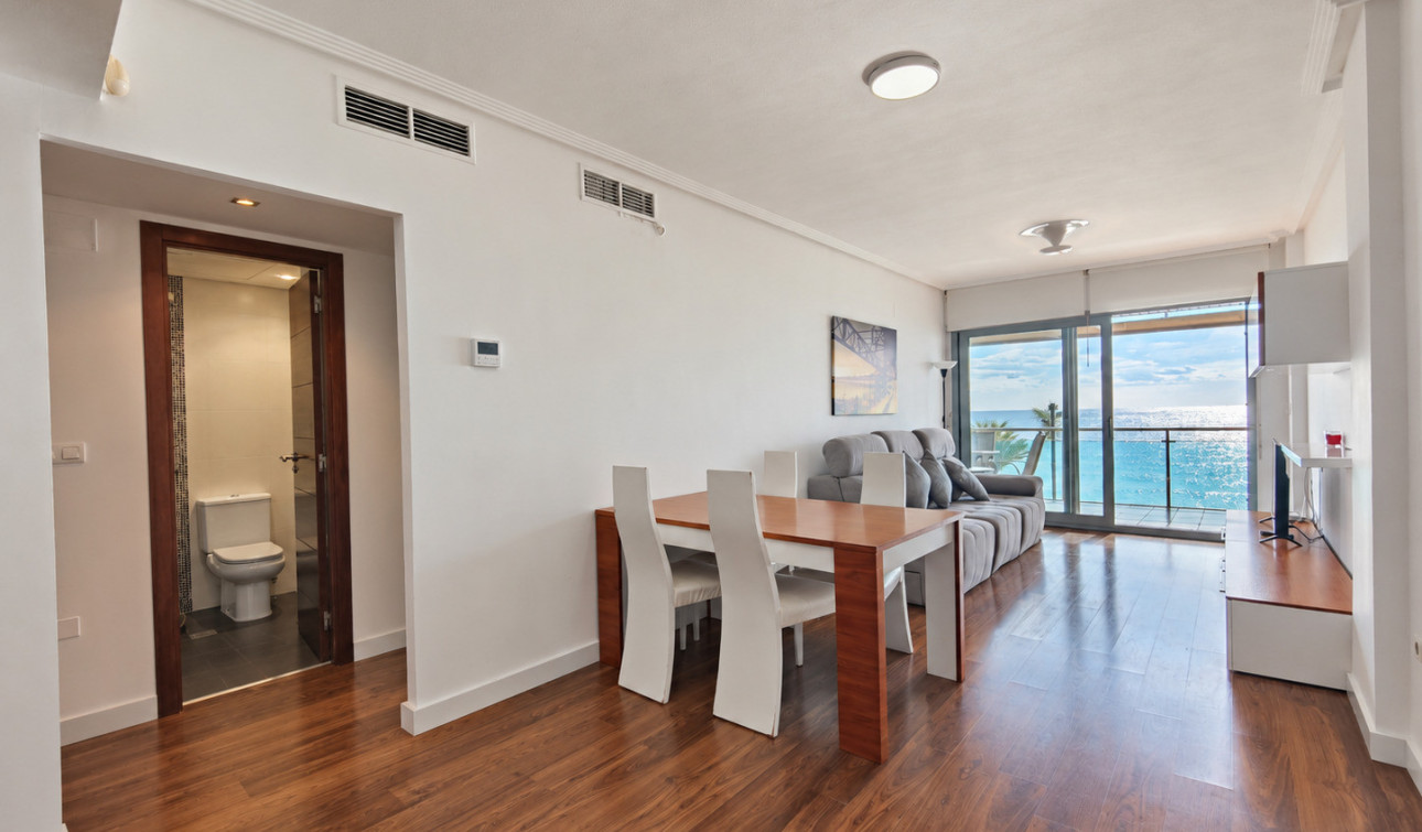 Resale - Apartment / Flat - Torrevieja - Playa del Cura