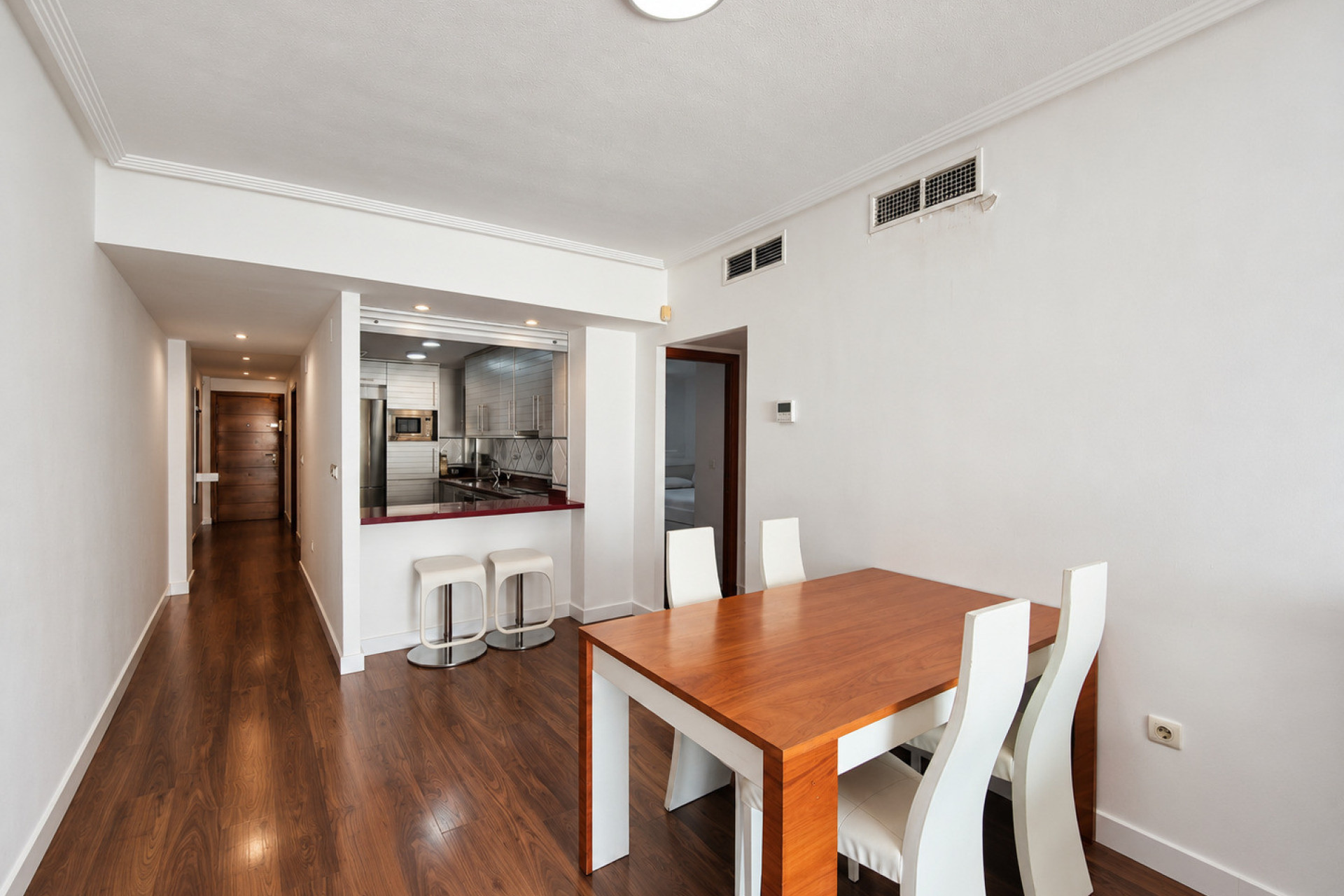 Resale - Apartment / Flat - Torrevieja - Playa del Cura