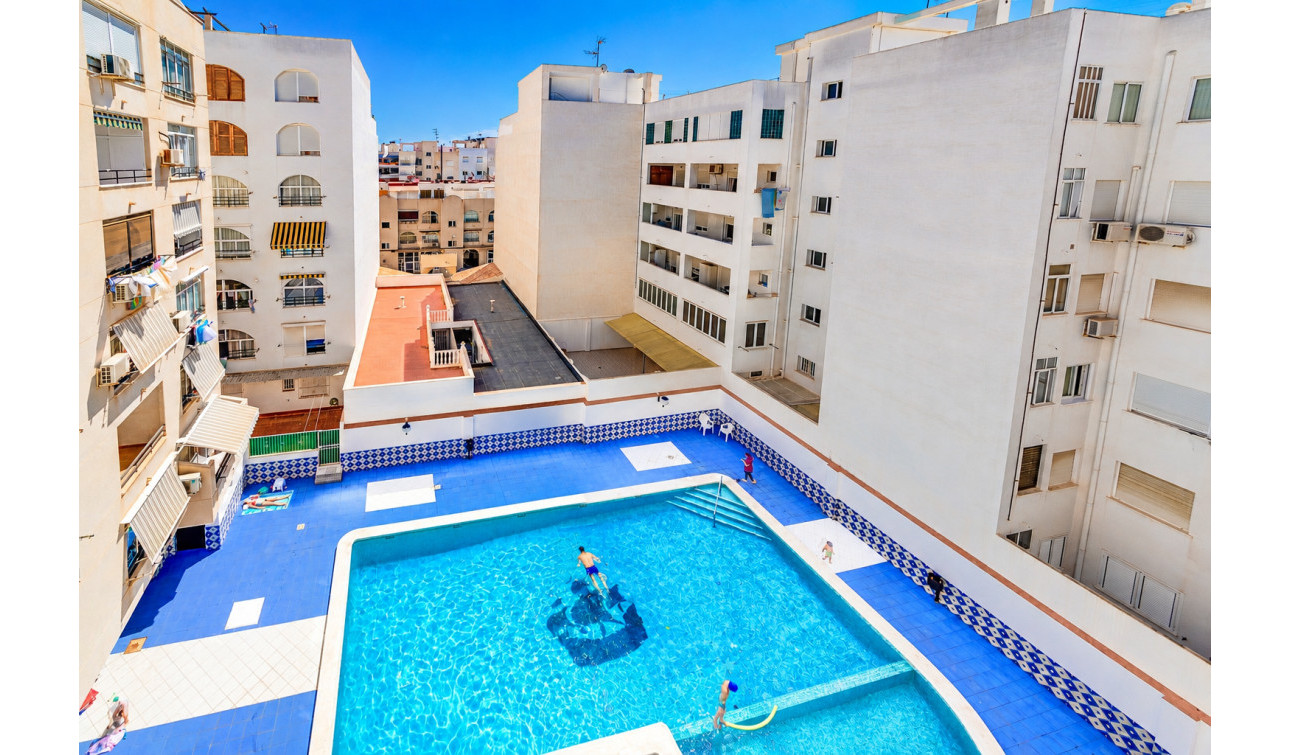 Resale - Apartment / Flat - Torrevieja - Playa del Cura