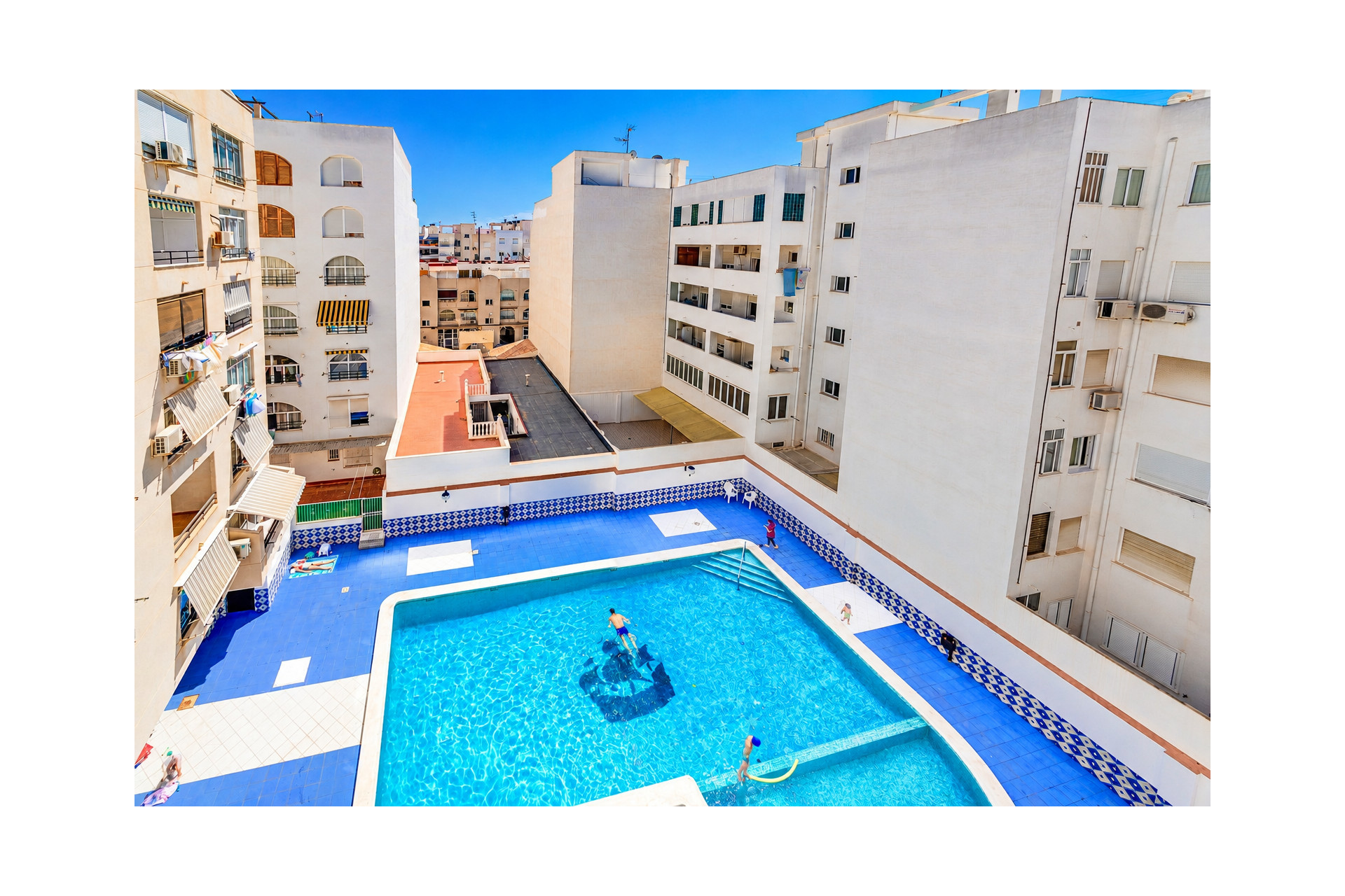 Resale - Apartment / Flat - Torrevieja - Playa del Cura