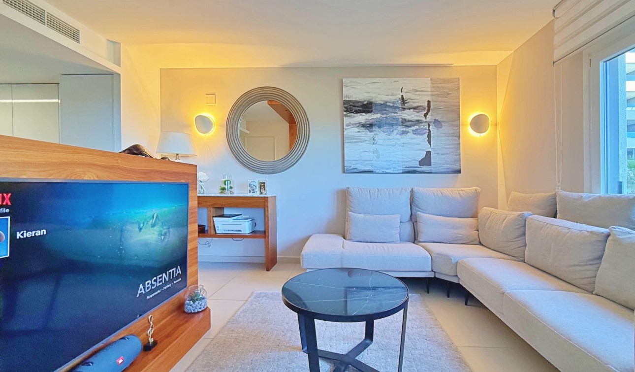 Resale - Apartment / Flat - Torrevieja - Punta Prima