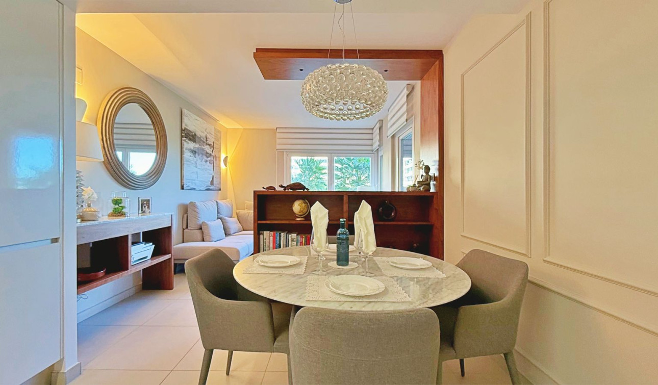 Resale - Apartment / Flat - Torrevieja - Punta Prima