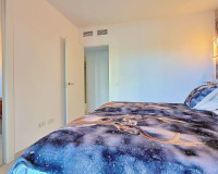 Resale - Apartment / Flat - Torrevieja - Punta Prima