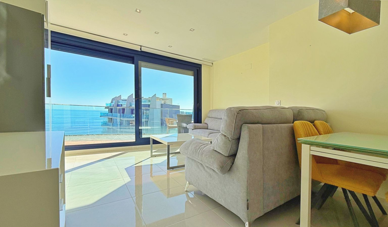 Resale - Apartment / Flat - Torrevieja - Punta Prima