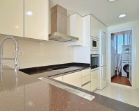 Resale - Apartment / Flat - Torrevieja - Punta Prima