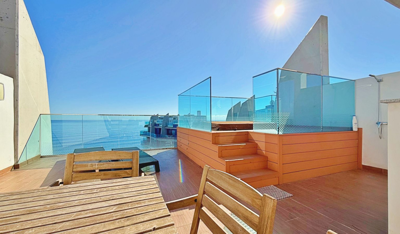 Resale - Apartment / Flat - Torrevieja - Punta Prima