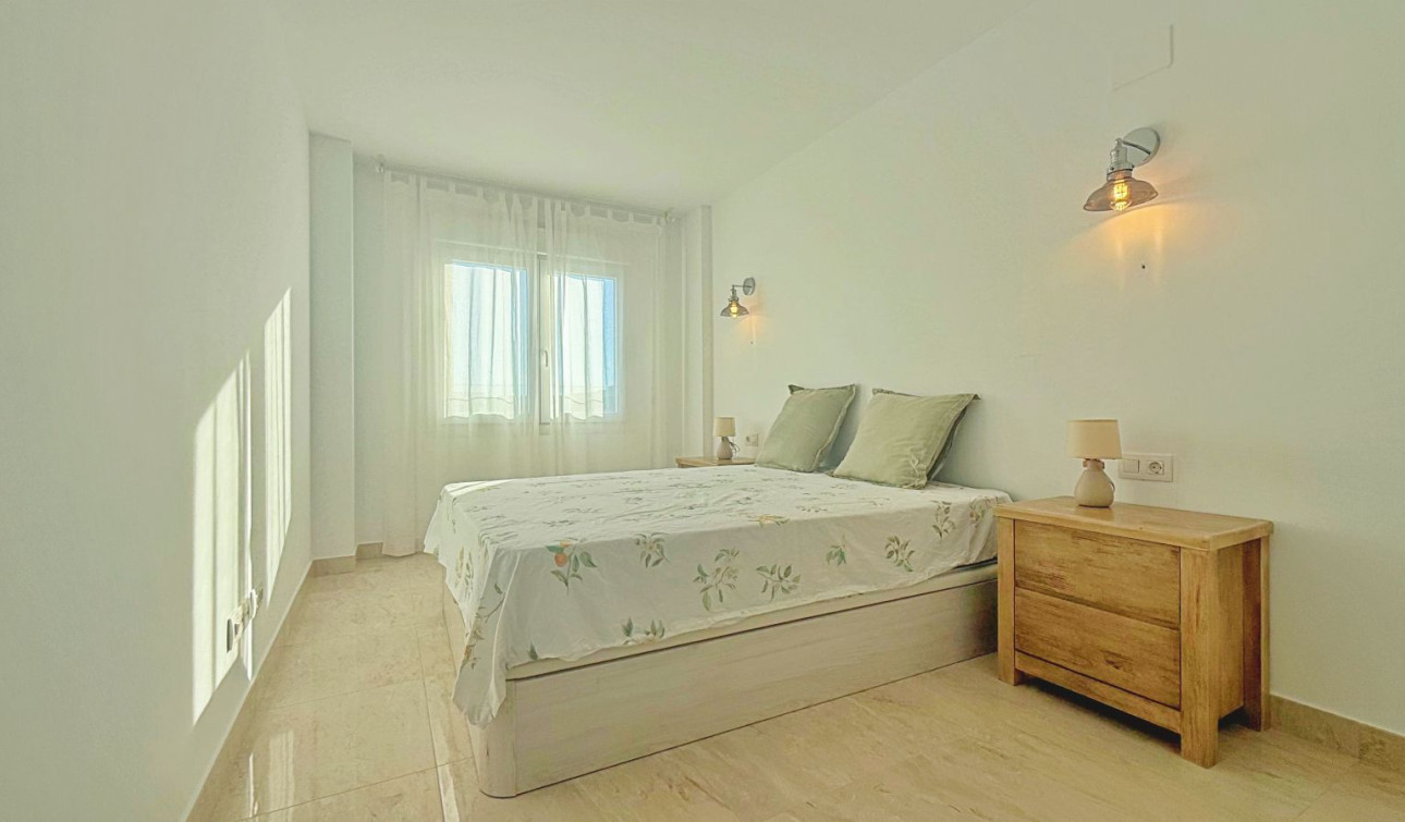 Resale - Apartment / Flat - Torrevieja - Punta Prima