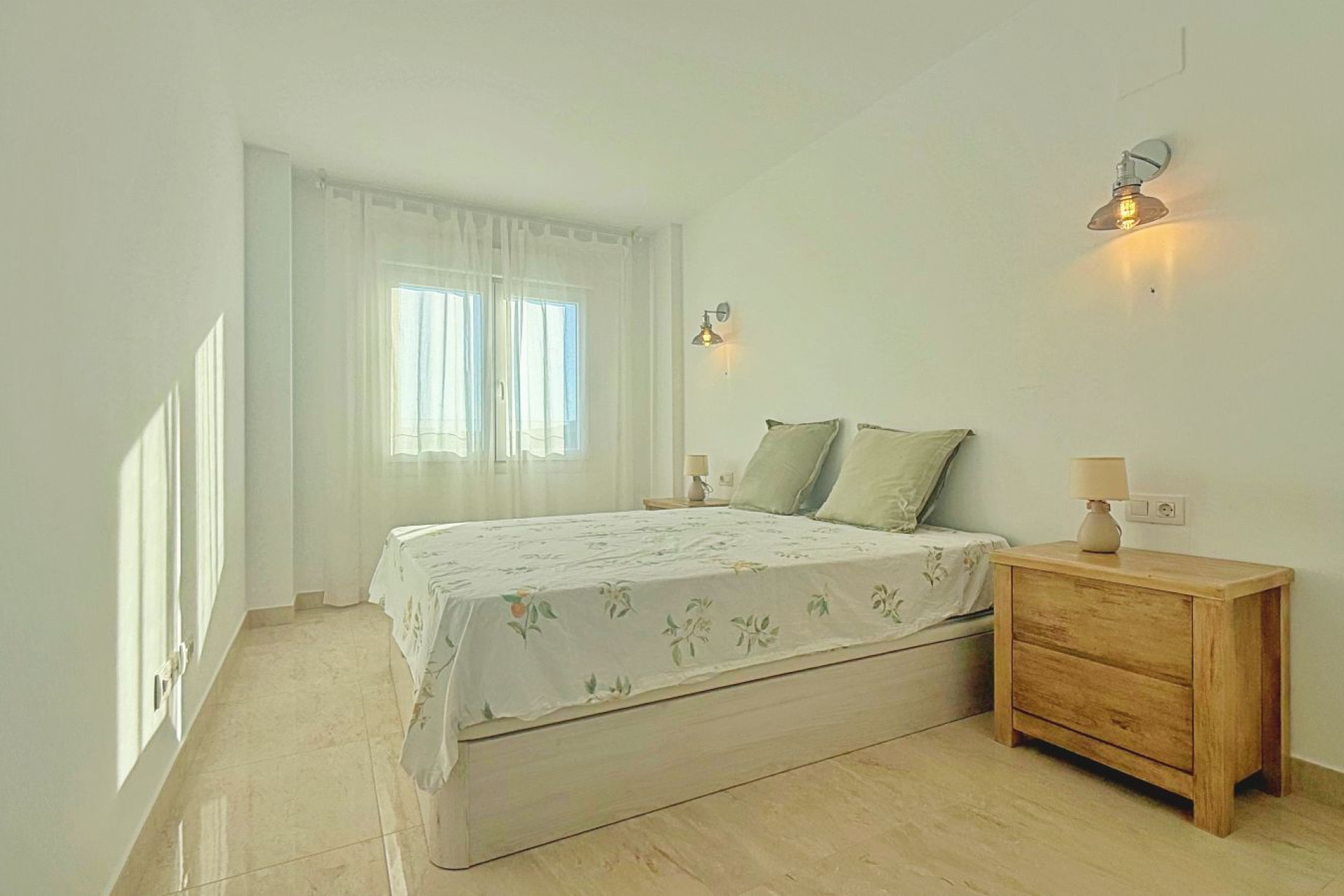 Resale - Apartment / Flat - Torrevieja - Punta Prima