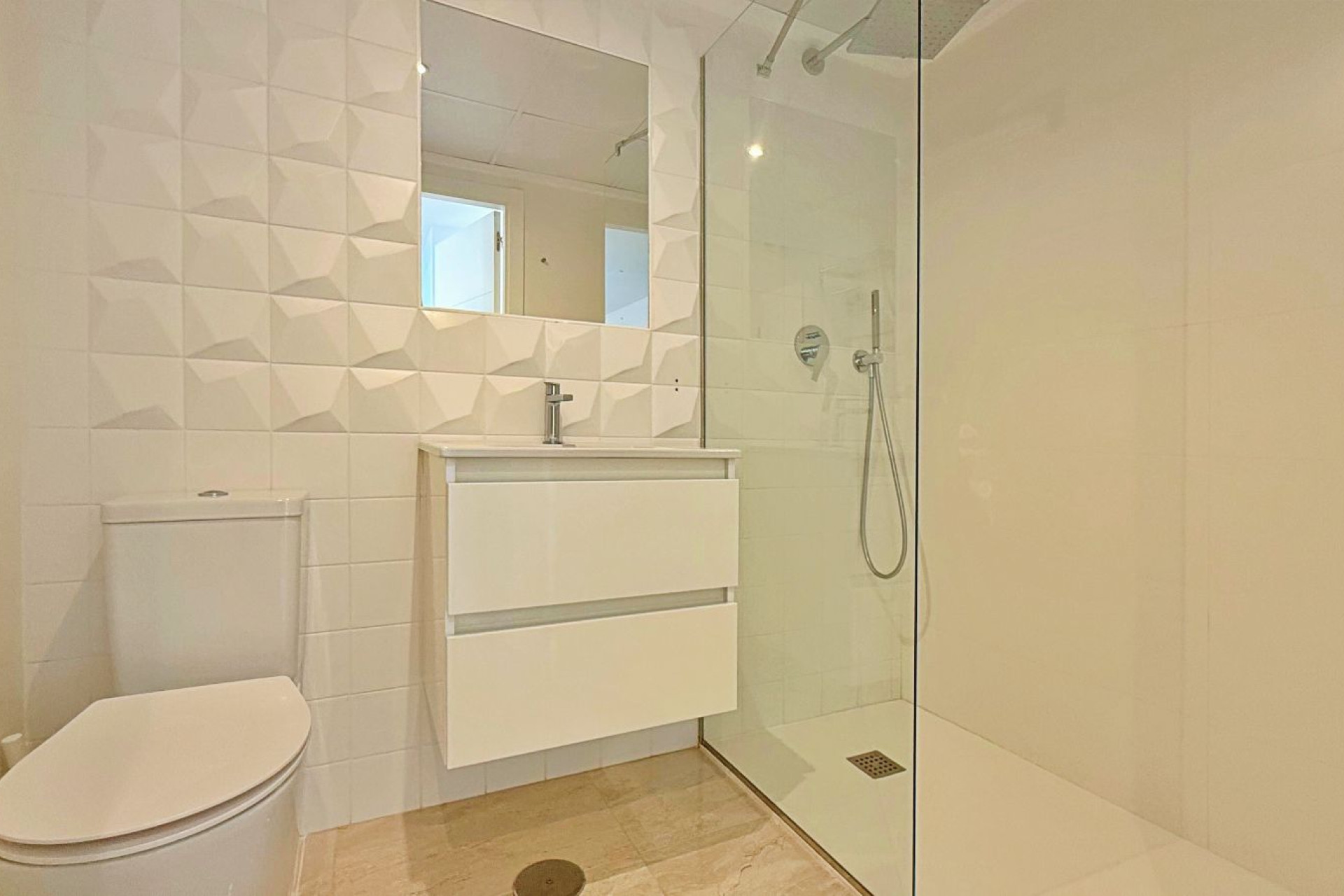 Resale - Apartment / Flat - Torrevieja - Punta Prima