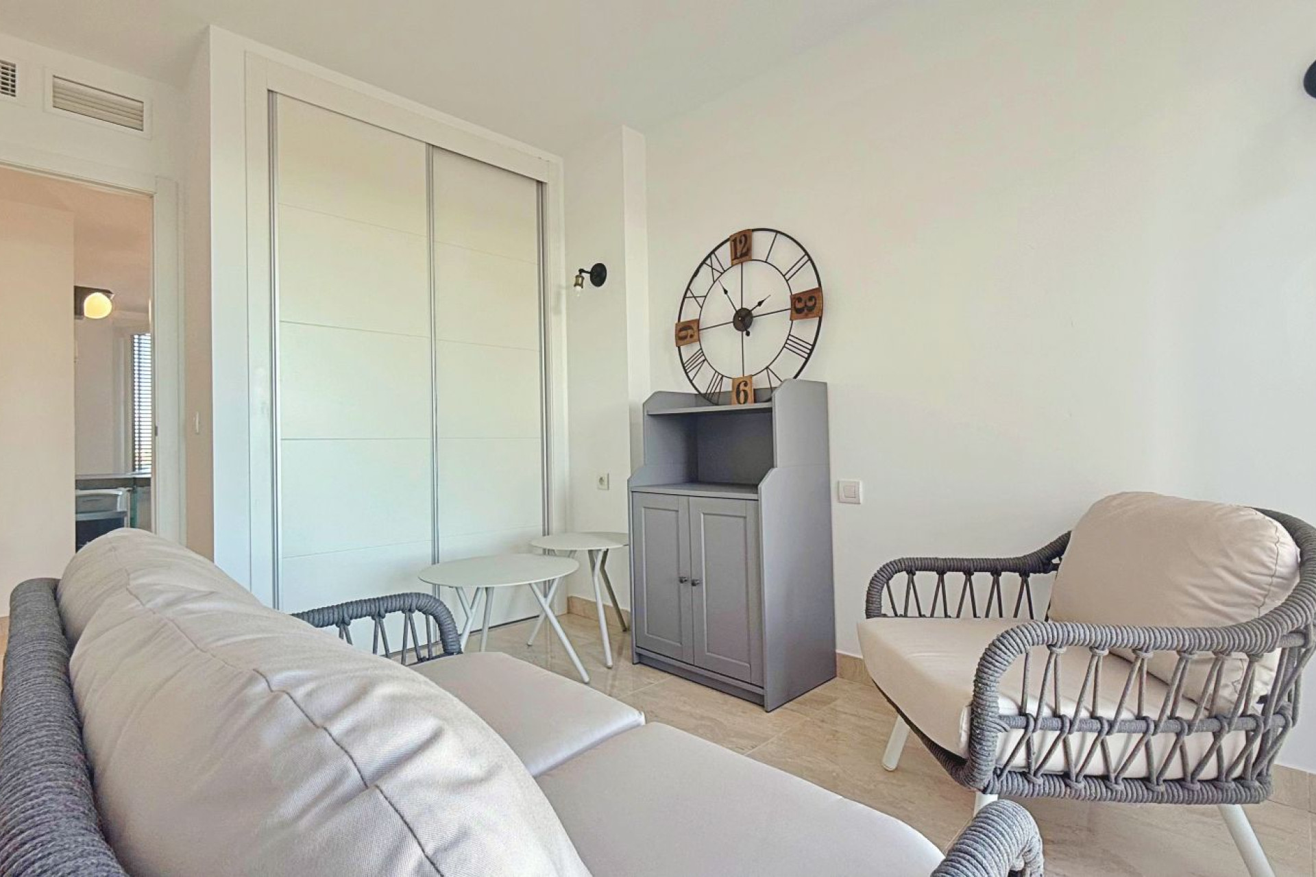 Resale - Apartment / Flat - Torrevieja - Punta Prima