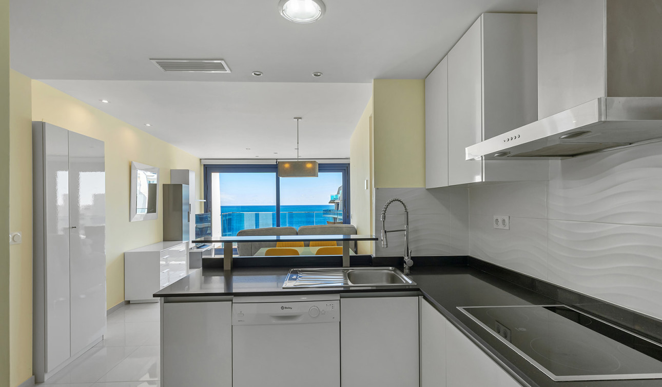 Resale - Apartment / Flat - Torrevieja - Punta Prima