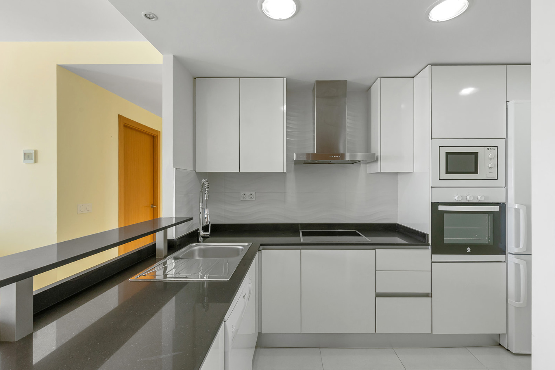 Resale - Apartment / Flat - Torrevieja - Punta Prima