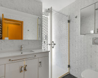 Resale - Apartment / Flat - Torrevieja - Punta Prima