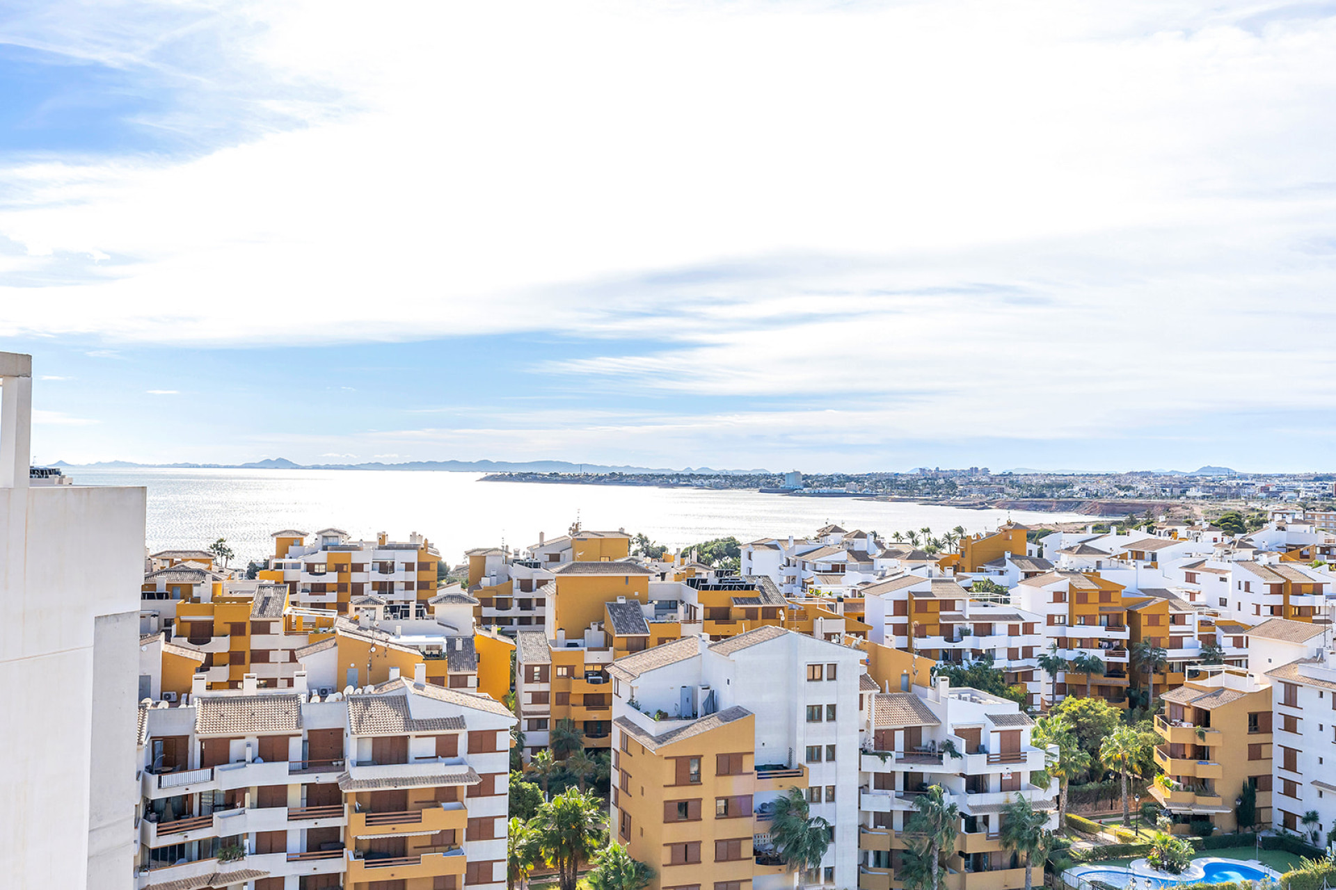 Resale - Apartment / Flat - Torrevieja - Punta Prima