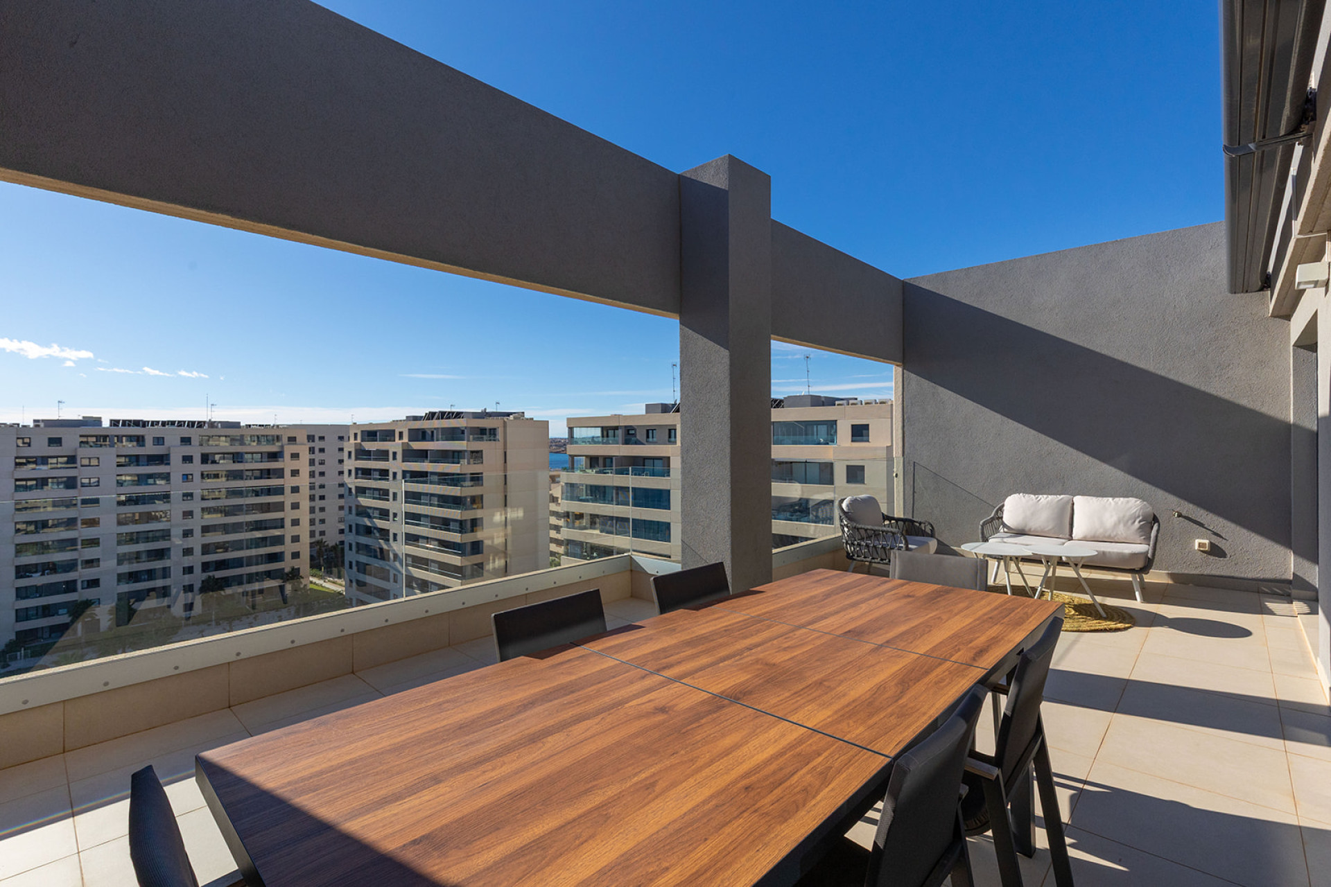 Resale - Apartment / Flat - Torrevieja - Punta Prima