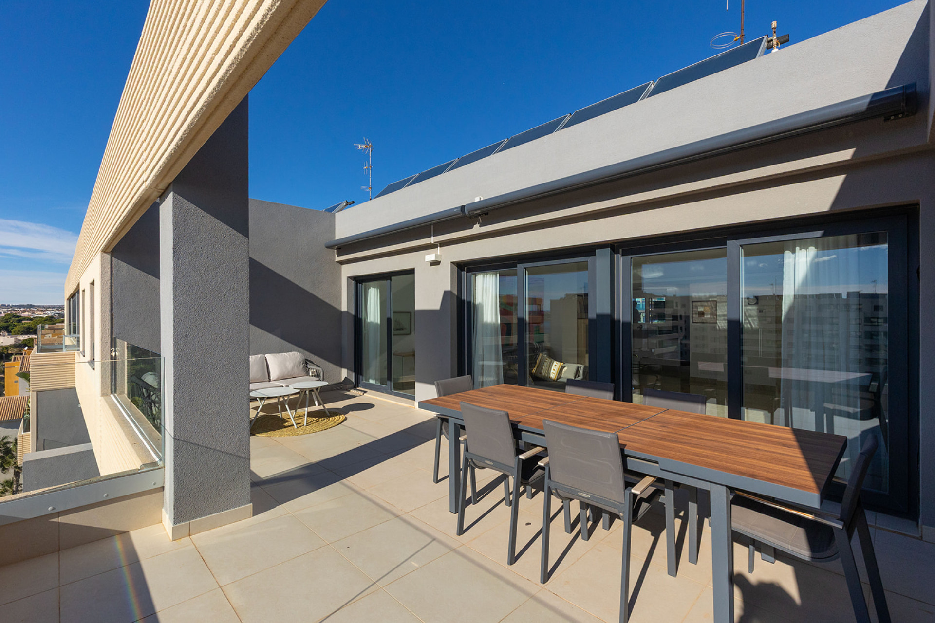 Resale - Apartment / Flat - Torrevieja - Punta Prima