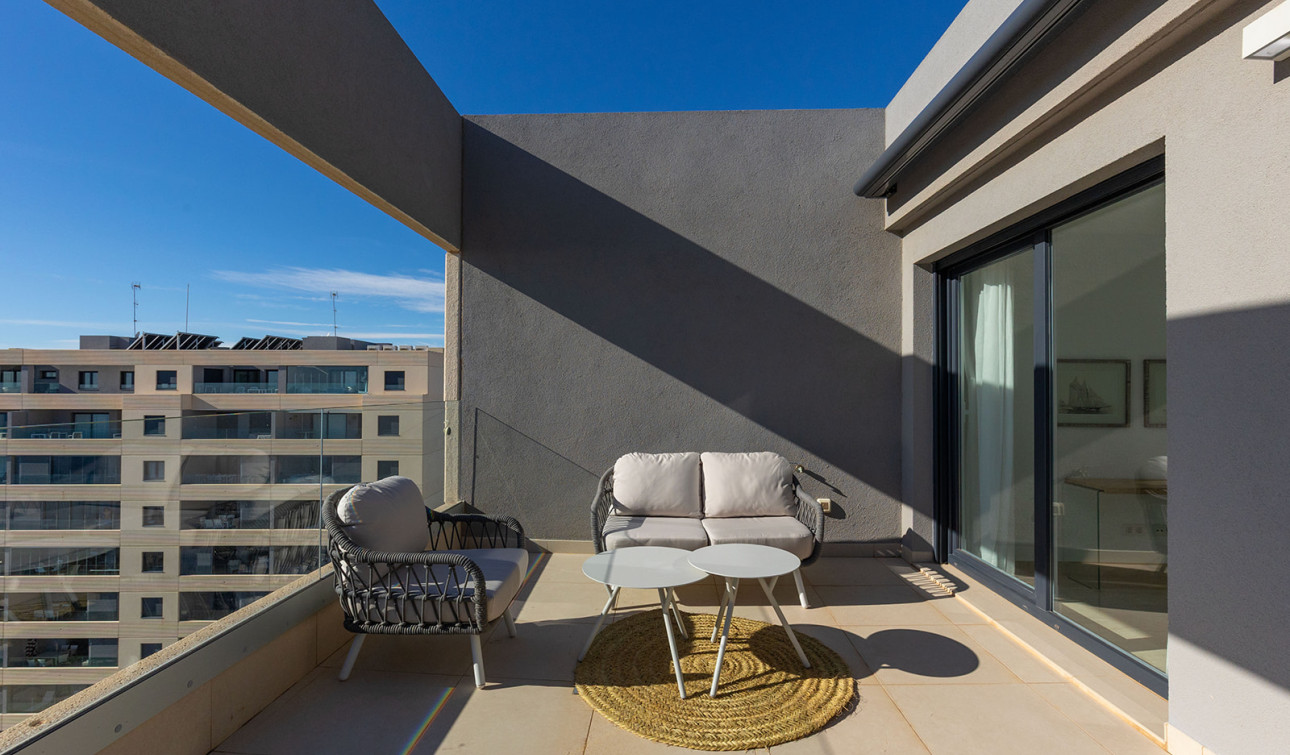 Resale - Apartment / Flat - Torrevieja - Punta Prima