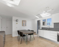 Resale - Apartment / Flat - Torrevieja - Punta Prima