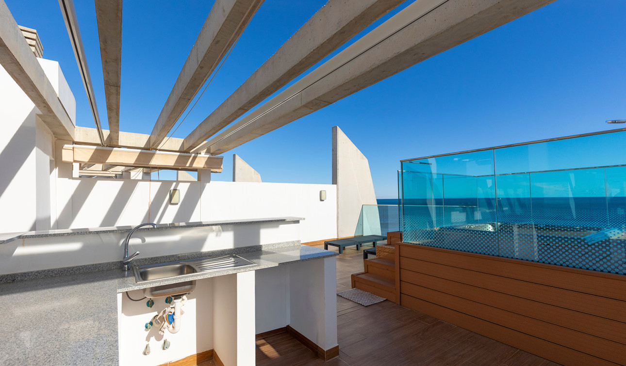 Resale - Apartment / Flat - Torrevieja - Punta Prima