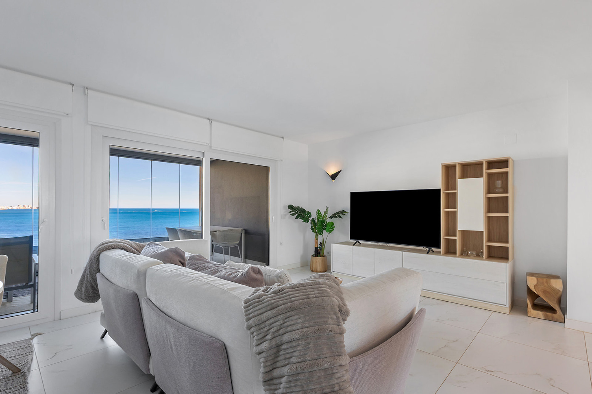 Resale - Apartment / Flat - Torrevieja - Punta Prima