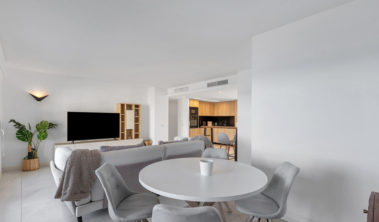 Resale - Apartment / Flat - Torrevieja - Punta Prima