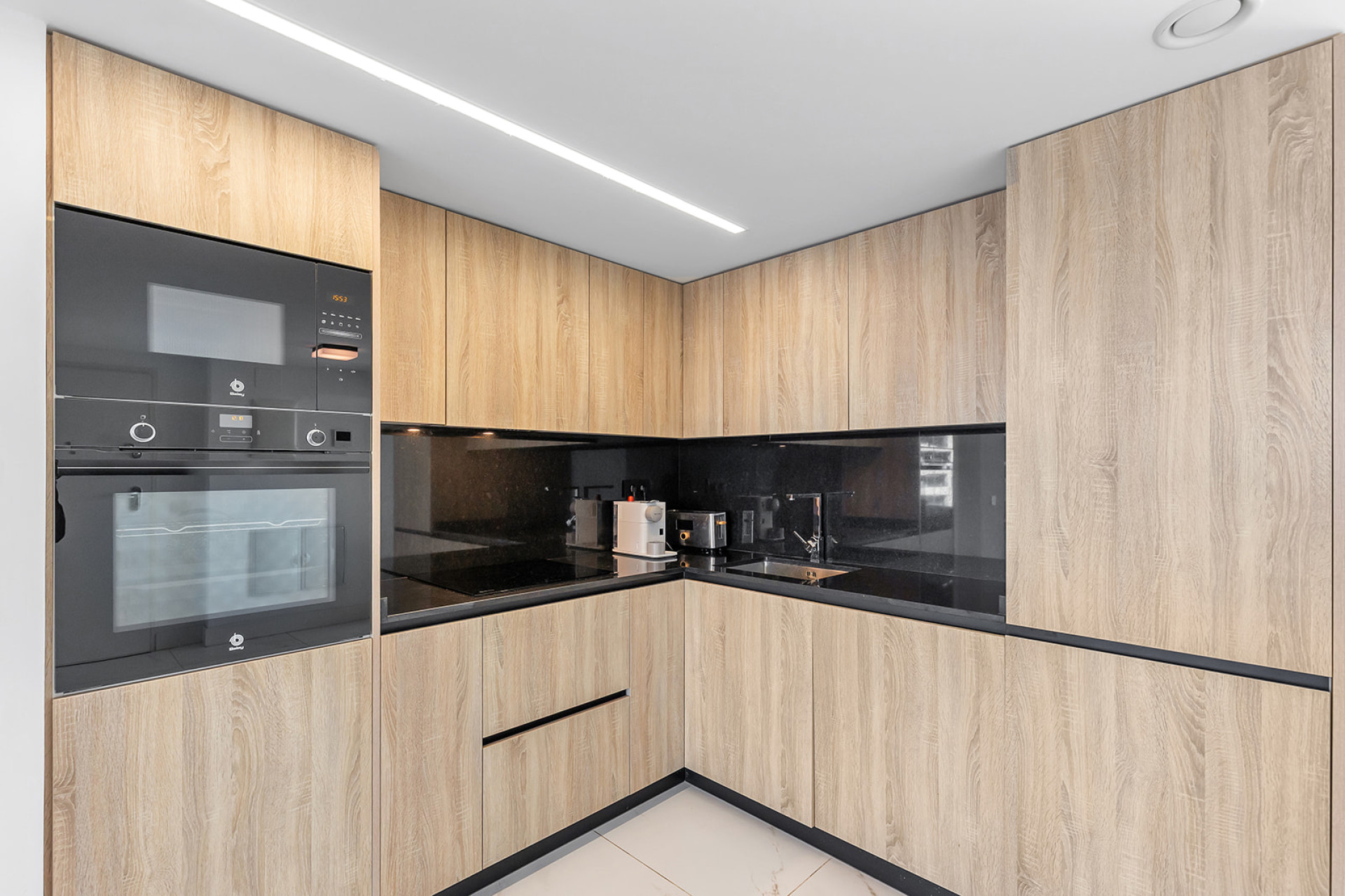 Resale - Apartment / Flat - Torrevieja - Punta Prima