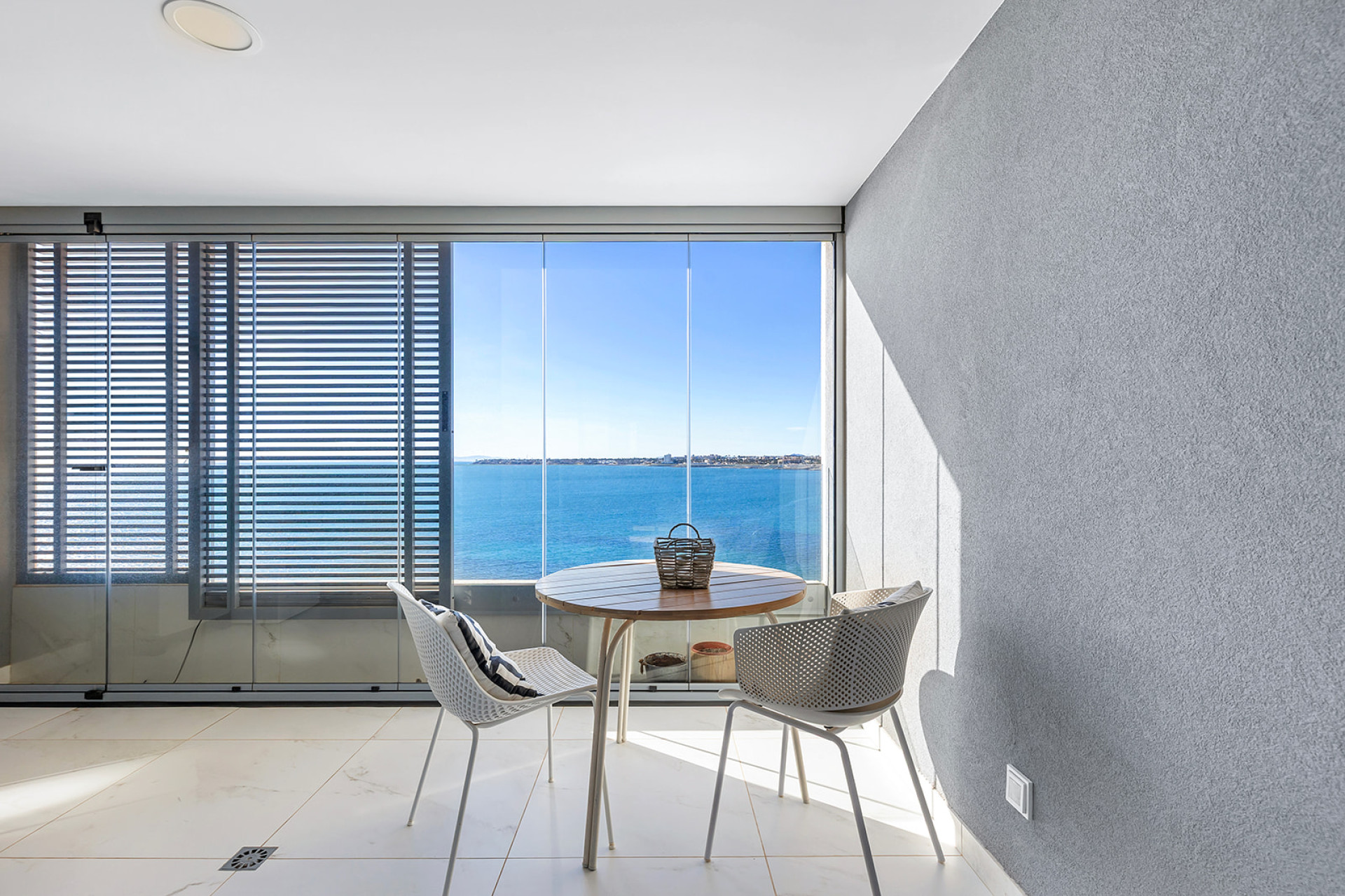 Resale - Apartment / Flat - Torrevieja - Punta Prima