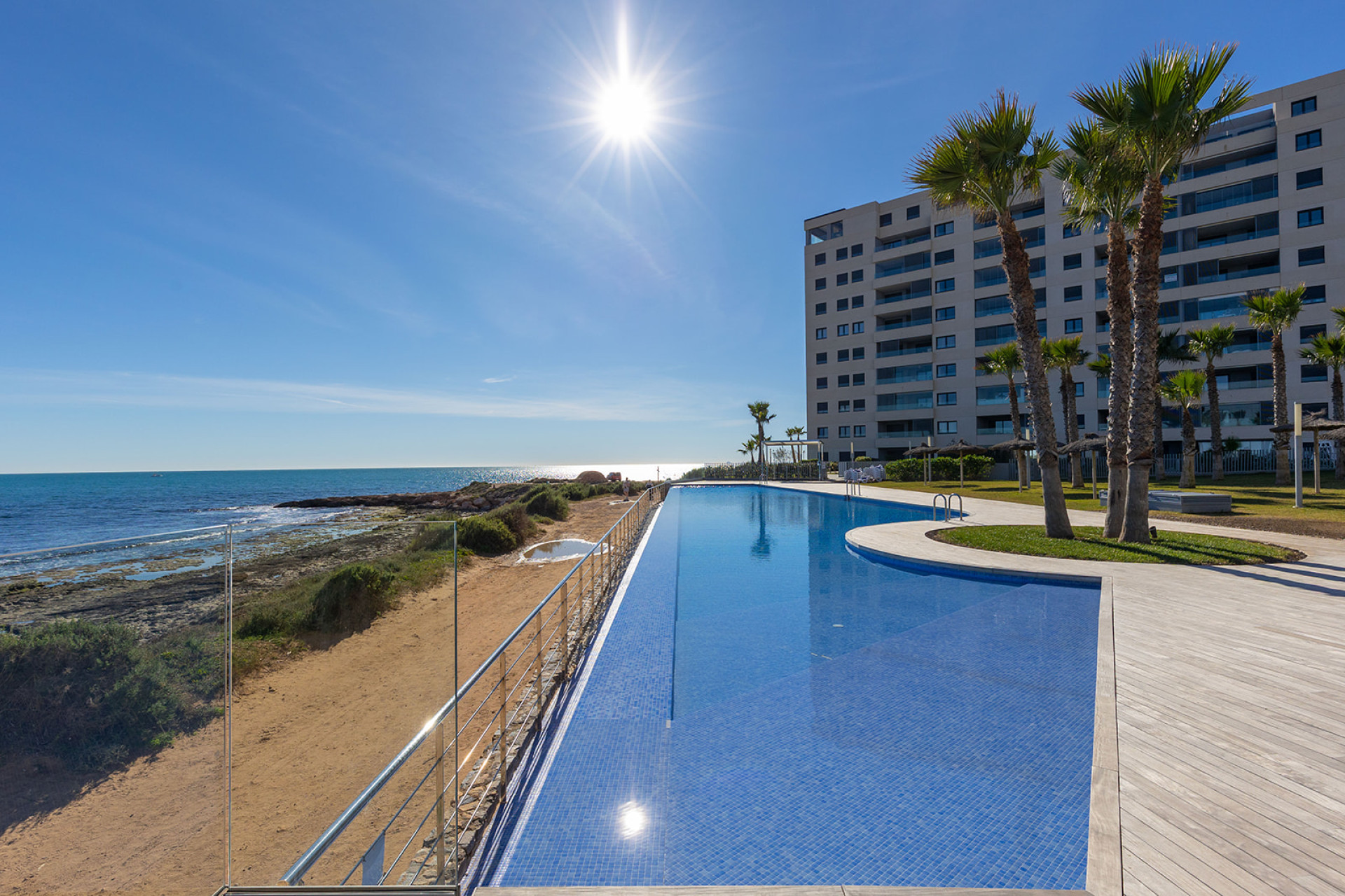 Resale - Apartment / Flat - Torrevieja - Punta Prima