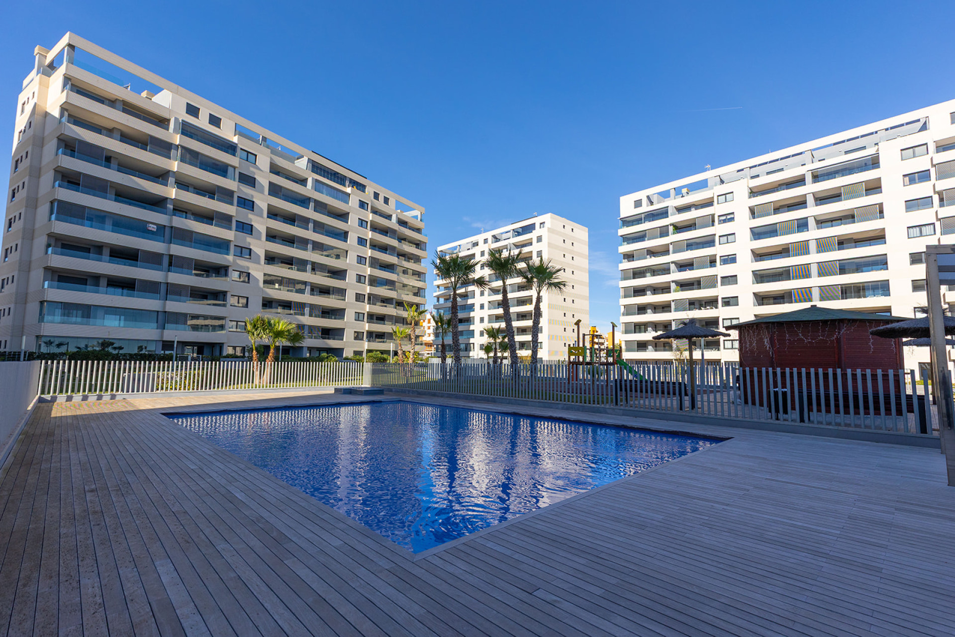 Resale - Apartment / Flat - Torrevieja - Punta Prima