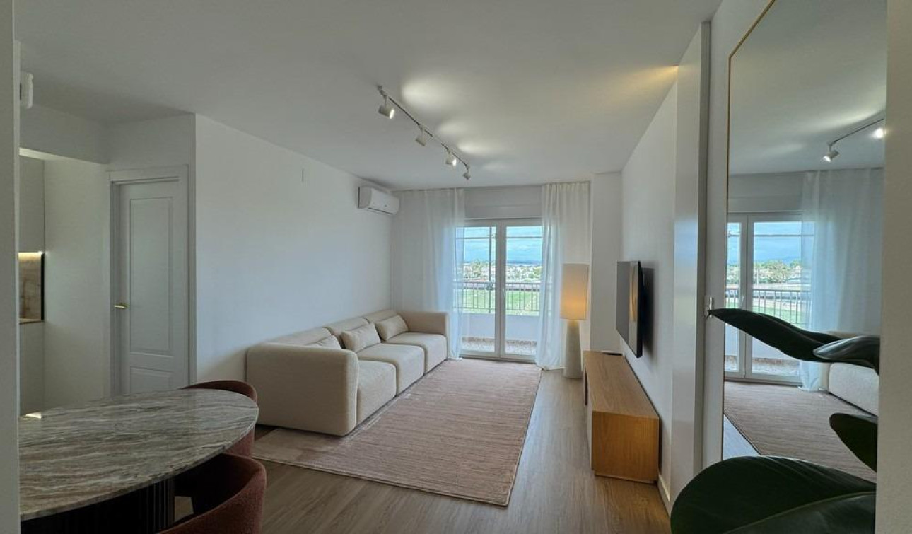 Resale - Apartment / Flat - Torrevieja - Punta prima
