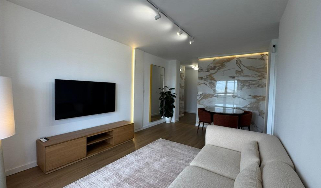 Resale - Apartment / Flat - Torrevieja - Punta prima