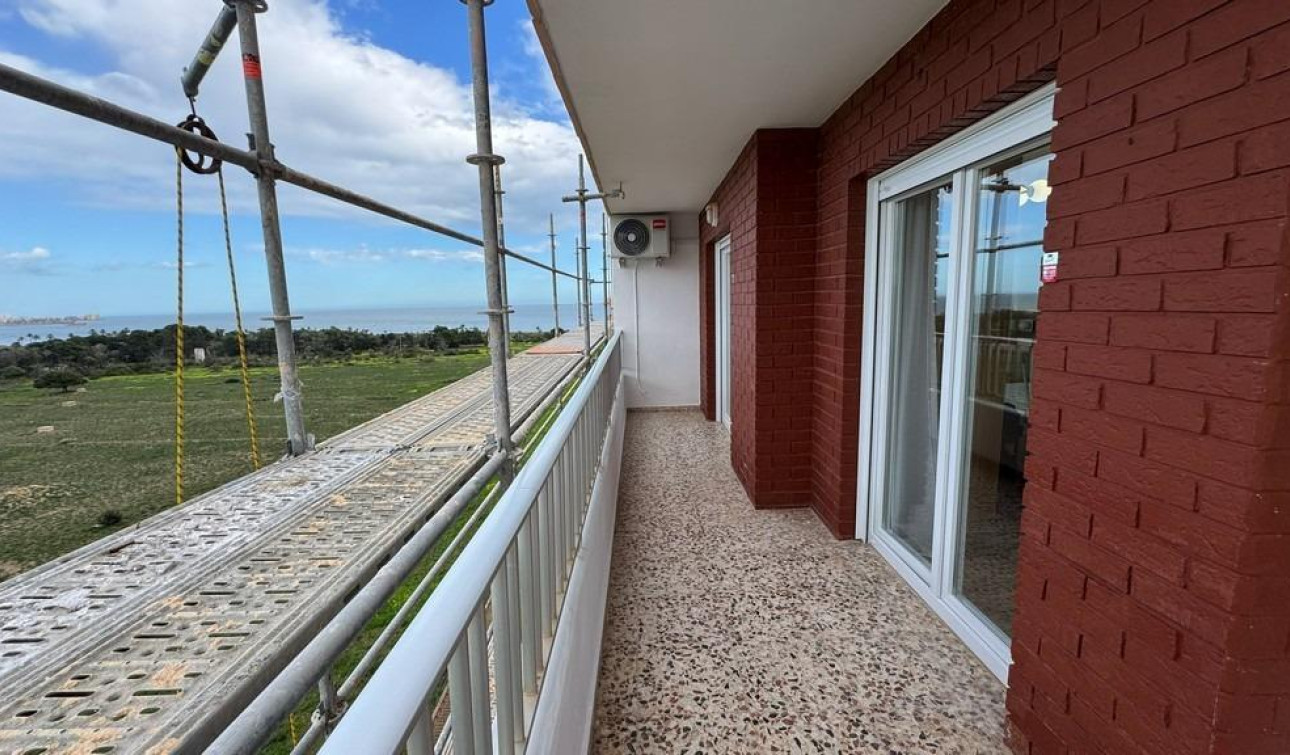 Resale - Apartment / Flat - Torrevieja - Punta prima