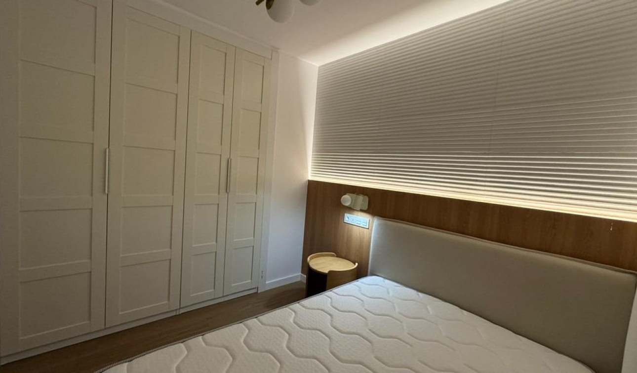 Resale - Apartment / Flat - Torrevieja - Punta prima