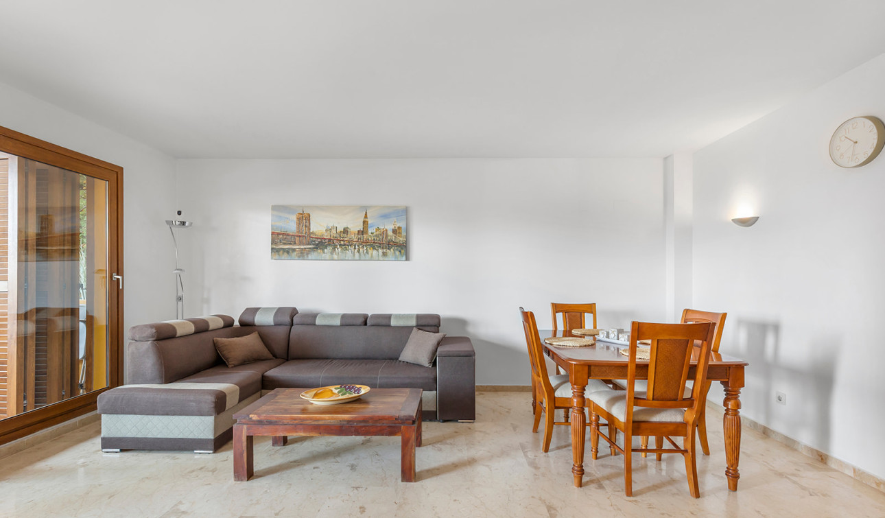 Resale - Apartment / Flat - Torrevieja - Punta Prima