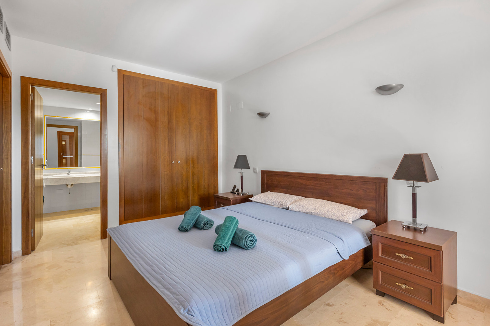 Resale - Apartment / Flat - Torrevieja - Punta Prima