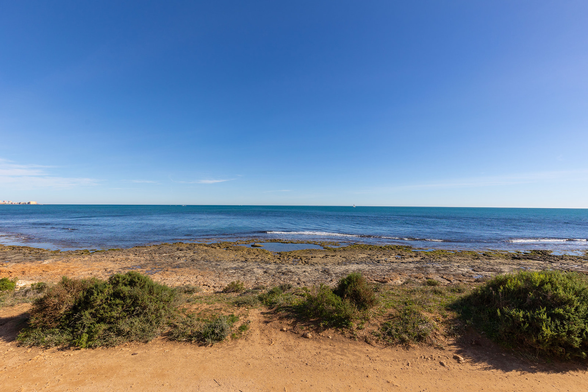 Resale - Apartment / Flat - Torrevieja - Punta Prima