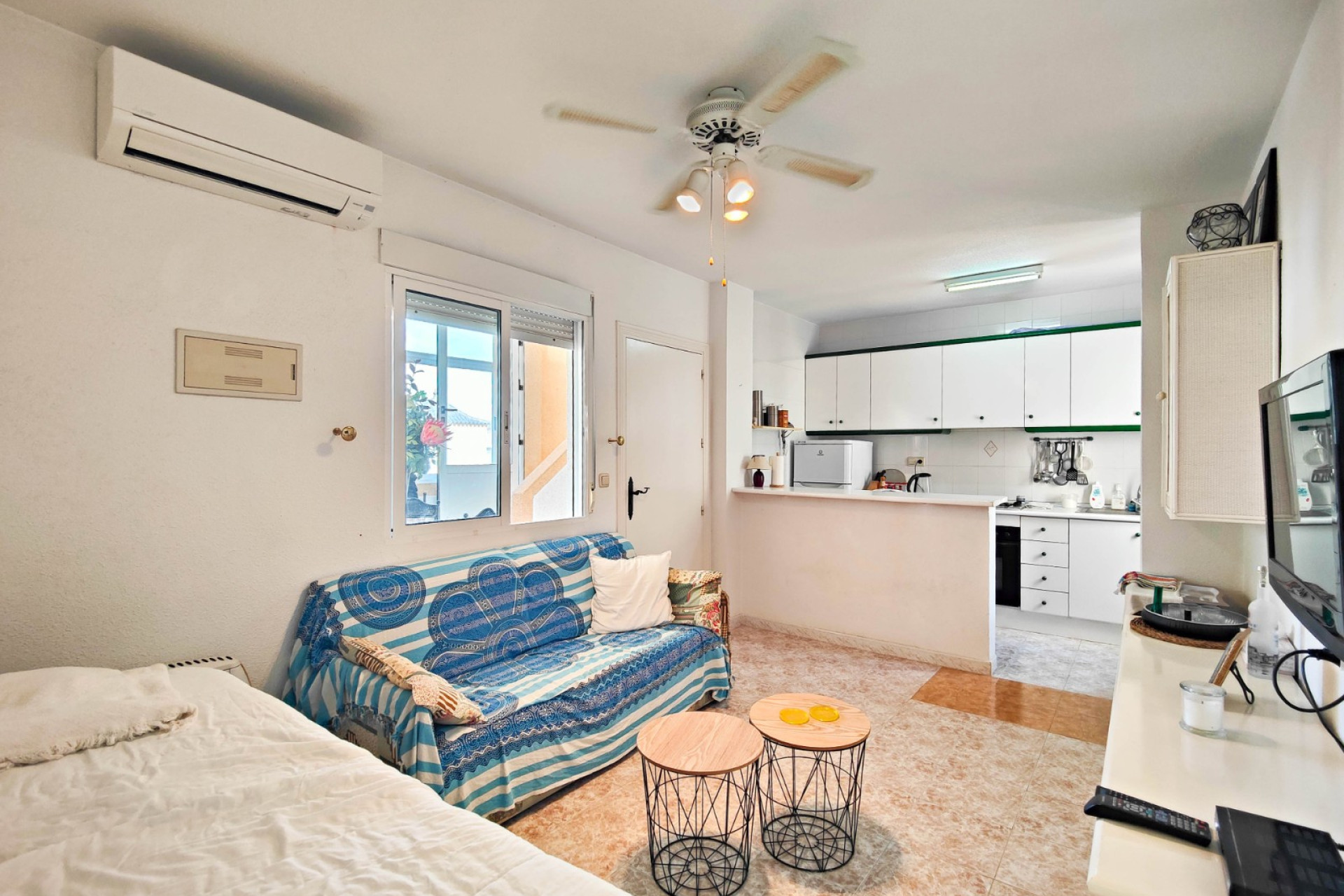 Resale - Apartment / Flat - Torrevieja - Punta Prima