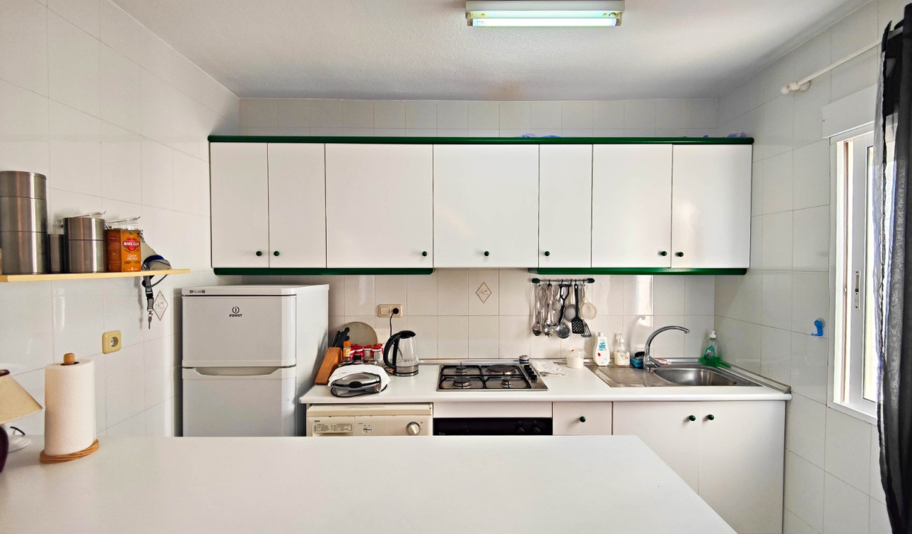 Resale - Apartment / Flat - Torrevieja - Punta Prima