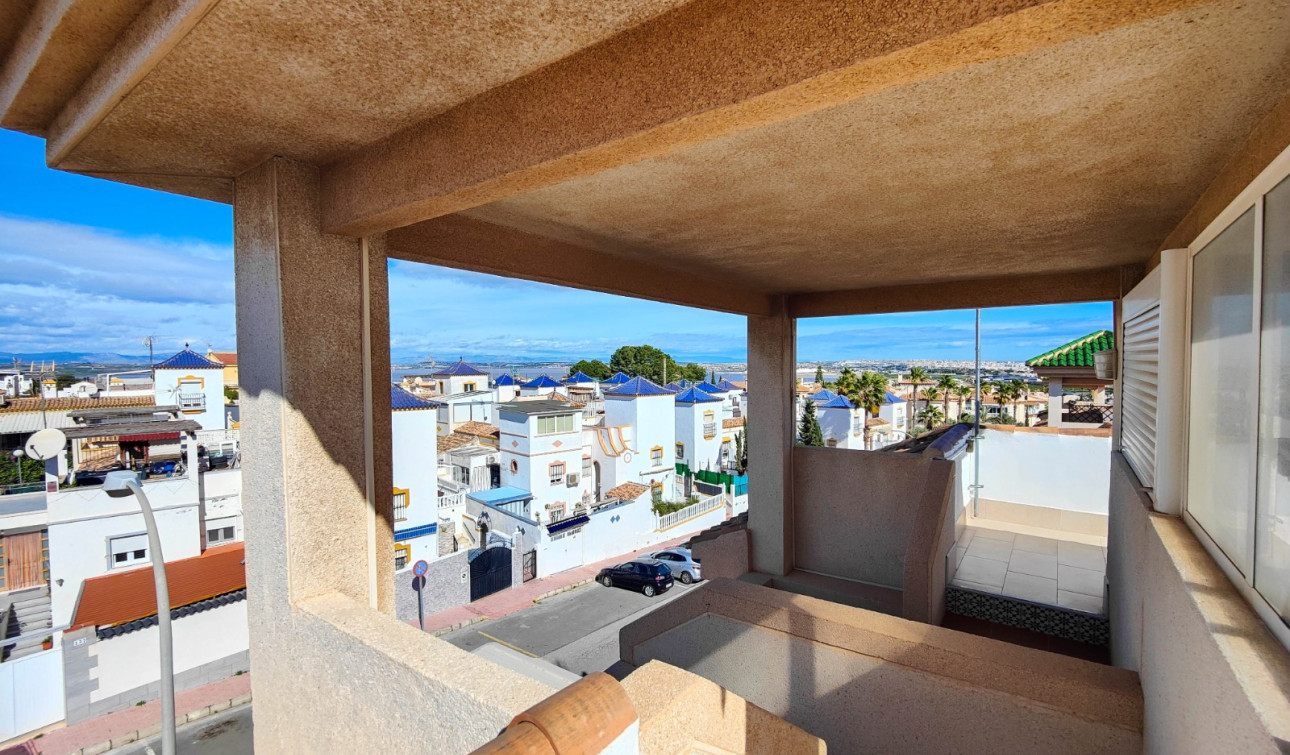 Resale - Apartment / Flat - Torrevieja - Punta Prima
