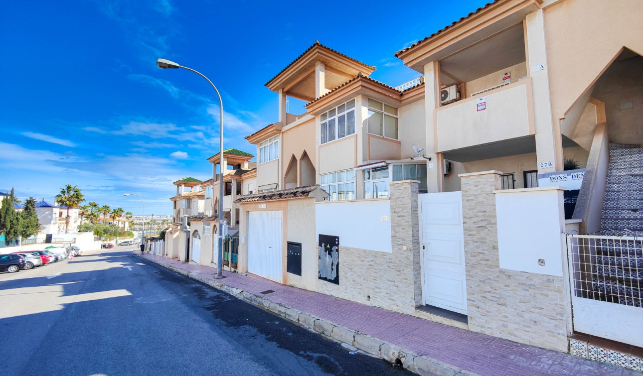 Resale - Apartment / Flat - Torrevieja - Punta Prima
