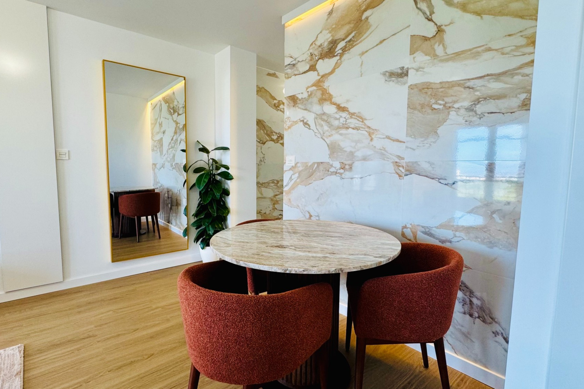 Resale - Apartment / Flat - Torrevieja - Punta Prima