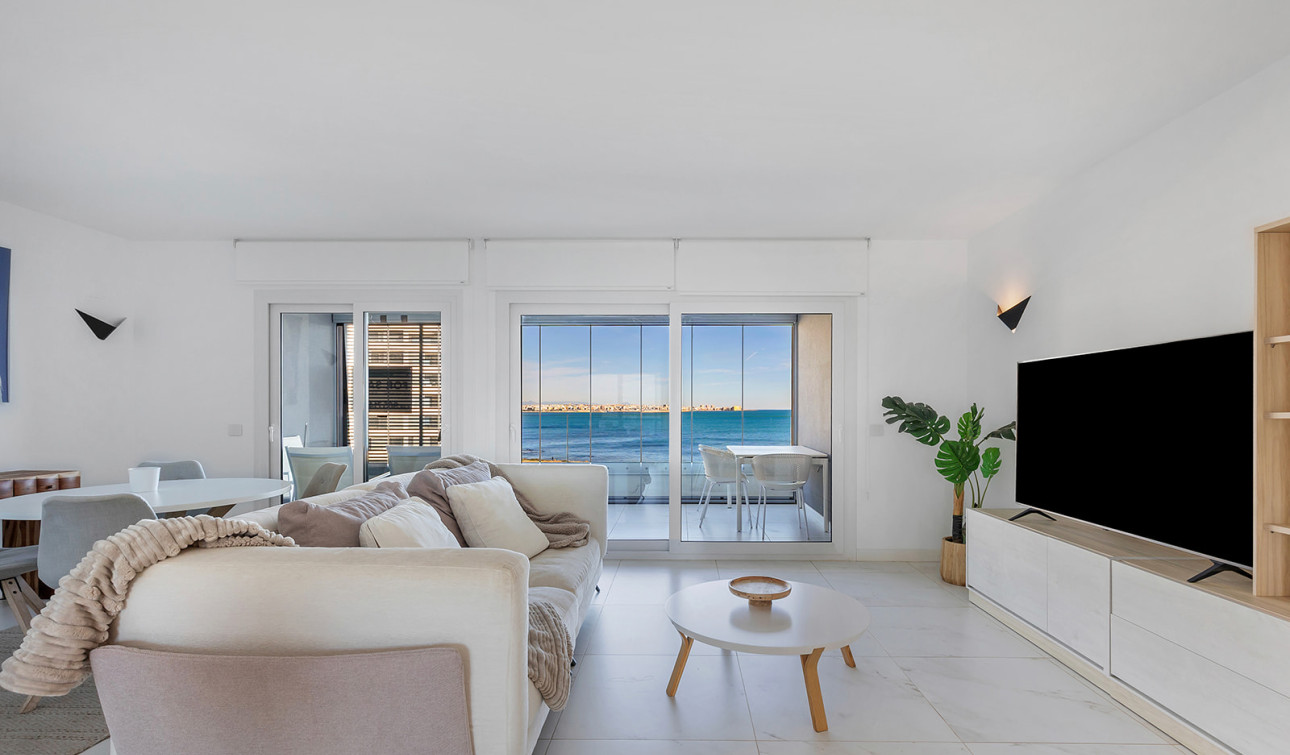 Resale - Apartment / Flat - Torrevieja - Punta Prima