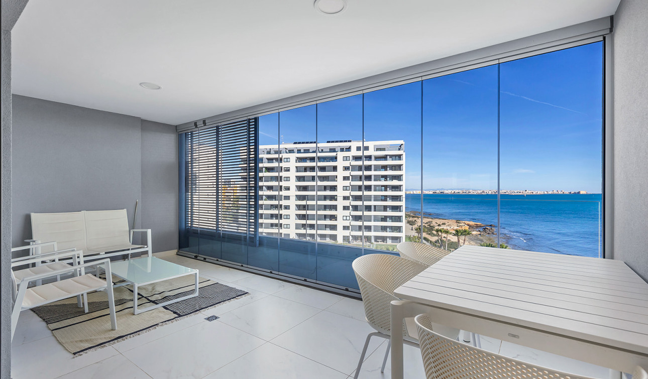 Resale - Apartment / Flat - Torrevieja - Punta Prima