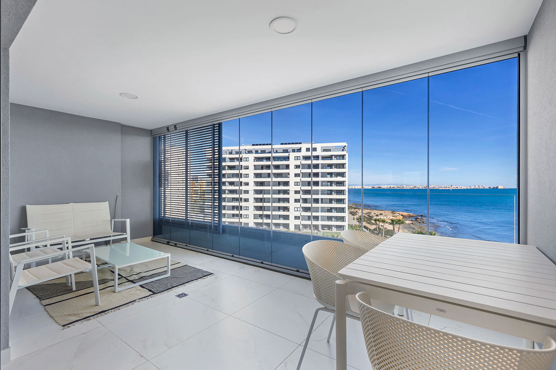 Resale - Apartment / Flat - Torrevieja - Punta Prima