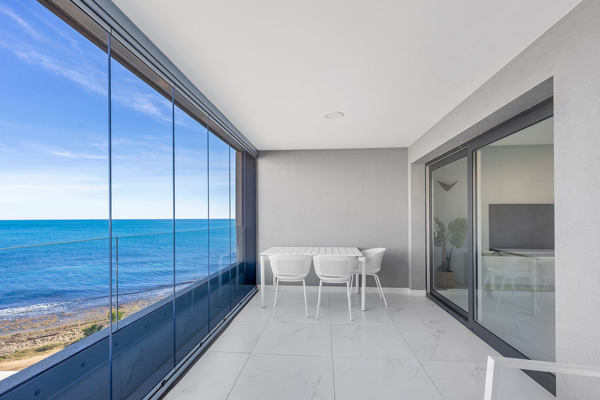 Resale - Apartment / Flat - Torrevieja - Punta Prima