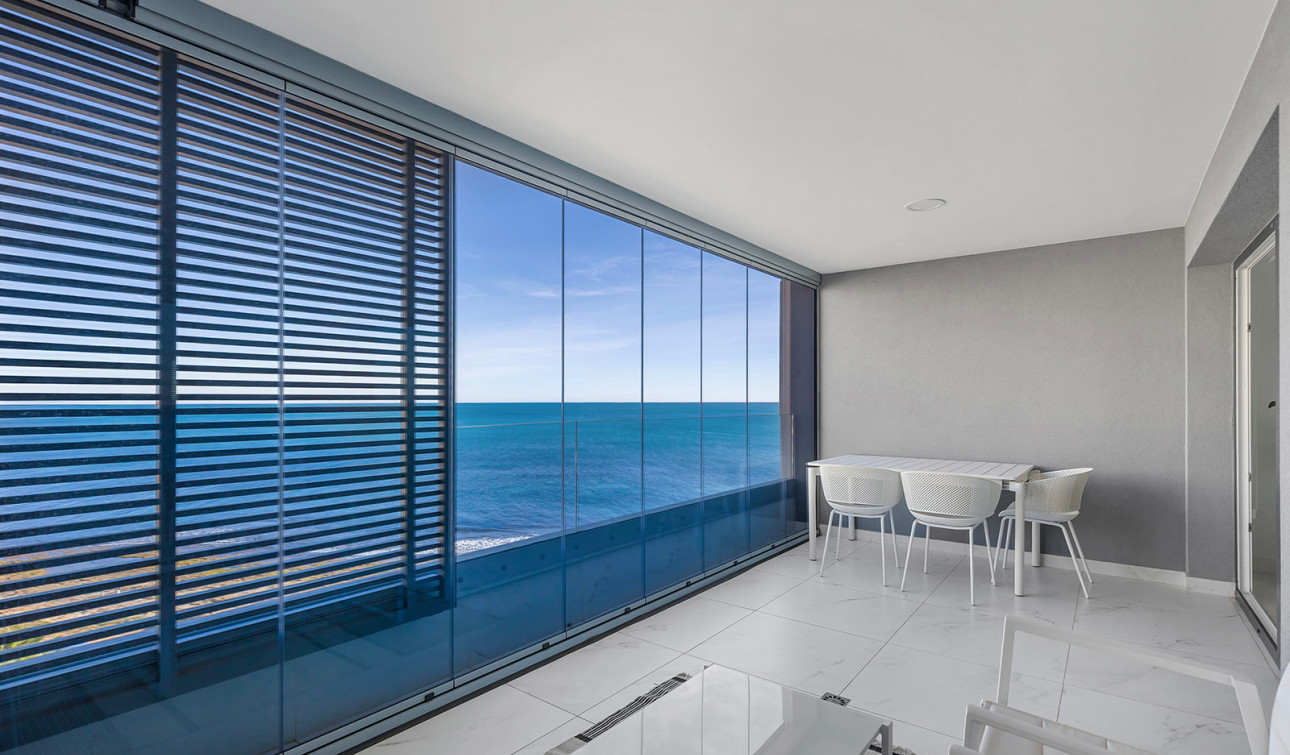 Resale - Apartment / Flat - Torrevieja - Punta Prima